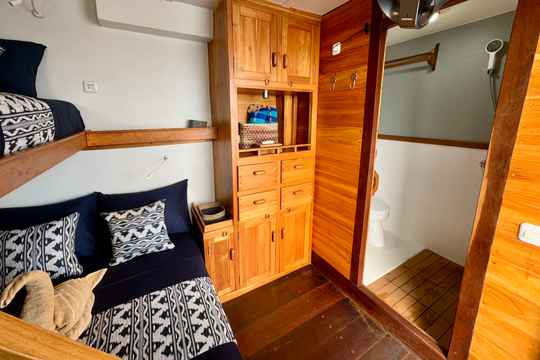 Triple Cabin