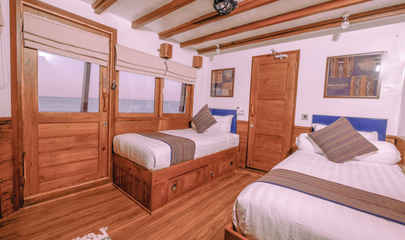 Upper Deck Twin Cabin