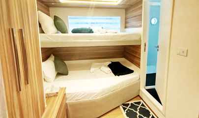 Upper Deck Bunk Bed Cabin