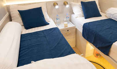 Upper Deck Twin
