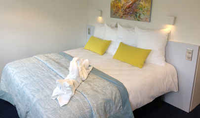 Main Deck Twin Cat B