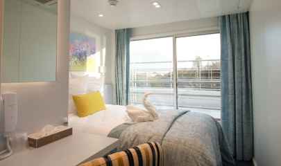 Upper Deck Single Cat A