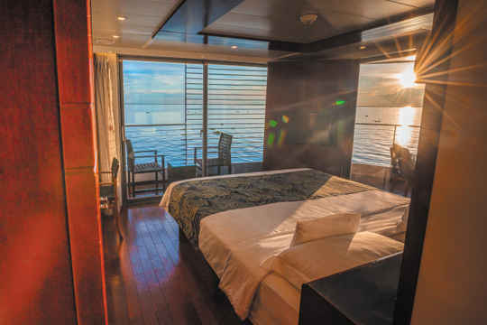 Upper Deck Terrace Cabin