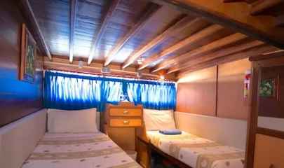 Upper Deck Twin Cabin