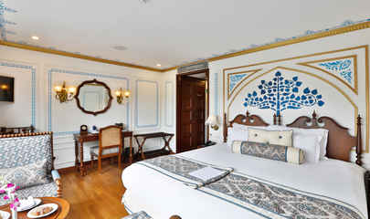 Signature Suite