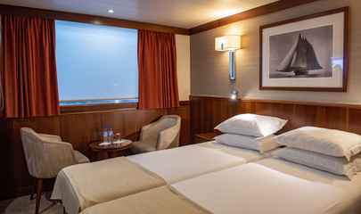 Double/Twin Cat - Upper Cabin