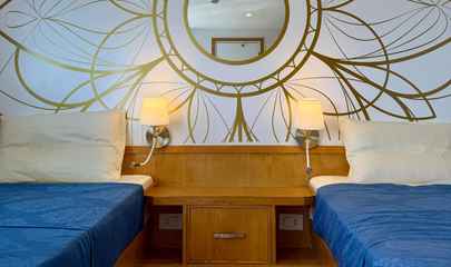 Upper Deck Twin Cabin