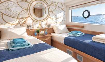 Upper Deck Twin Cabin