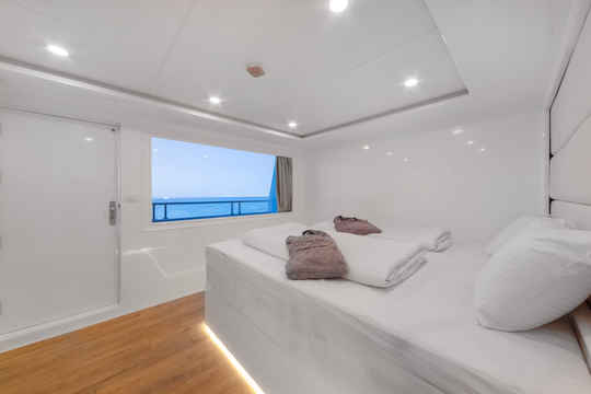 Upper Deck Suite C