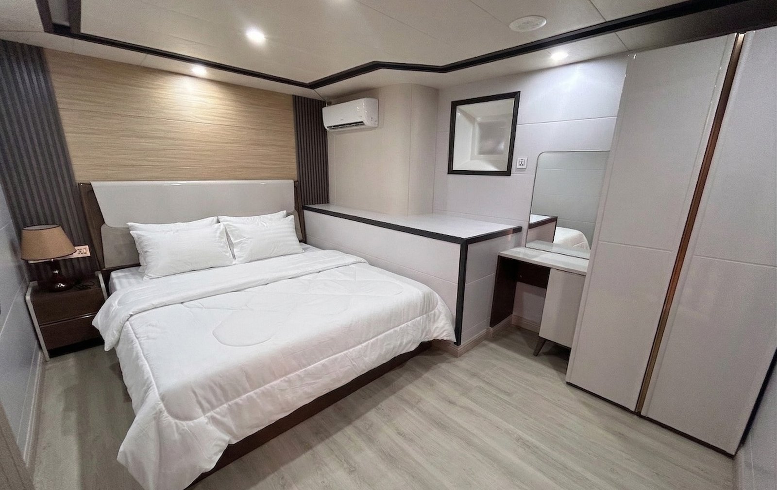 Lower Deck Double Cabins, photo 1