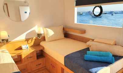 Upper Deck Twin/Double Cabin