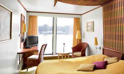 Cabin S