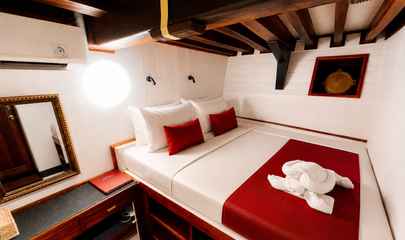 Single Cabins (3 & 4)