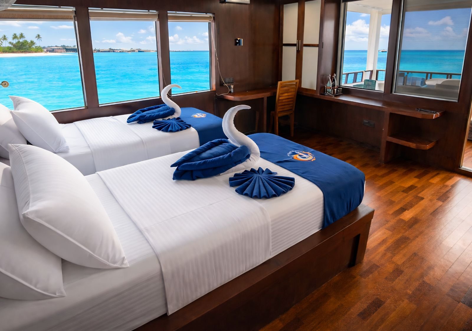 Premium Cabin, photo 1