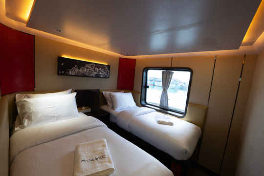Grand Deluxe Cabin