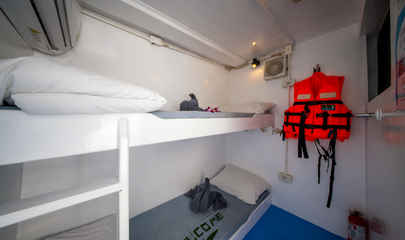 Twin Bunk Cabin (non ensuite)
