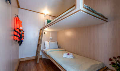 Twin Bunk Cabin (non en-suite)