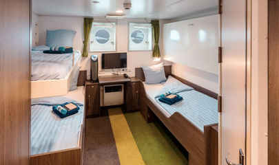 Triple Porthole	