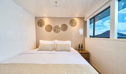 Upper Deck Double Cabin